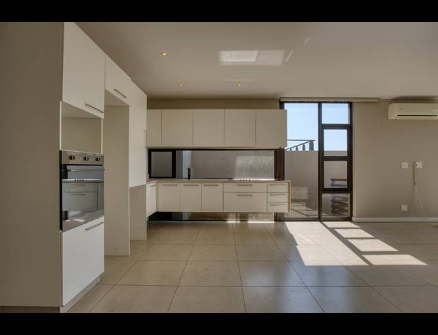 3 BEDROOM TOWNHOUSE TO LET IN ZIMBALI ESTATE